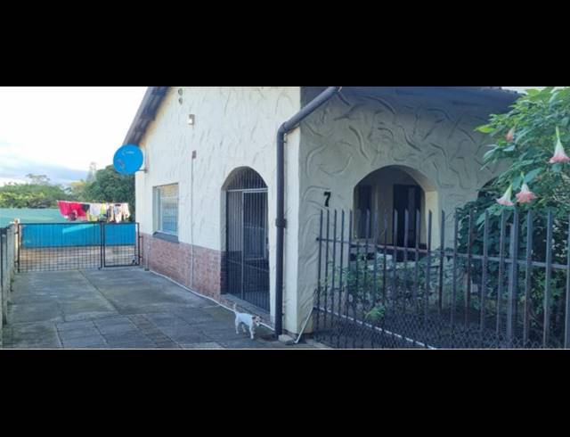 3 BEDROOM HOUSE FOR SALE IN WOODLANDS